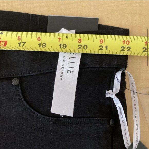 TAHARI Women's Ellie Pull-on Black Stretch Skinny Jeggings Plus Size 24W NWT - Picture 9 of 12